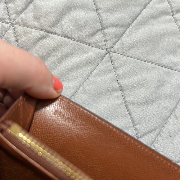 Louis Vuitton Monogram Sarah wallet - Picture 8 of 14